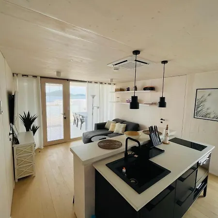 Buqez Ecovilla 68 * Sveti Filip i Jakov